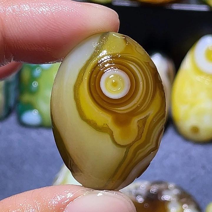 玛瑙/玉髓未镶嵌珠宝奇石