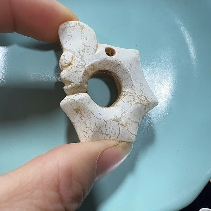 透闪石质玉未镶嵌挂件