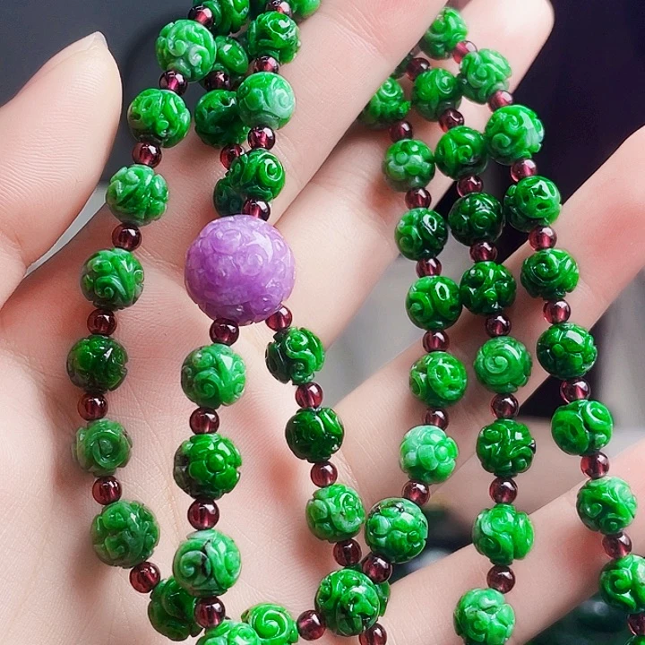 翡翠未镶嵌颈饰多样性