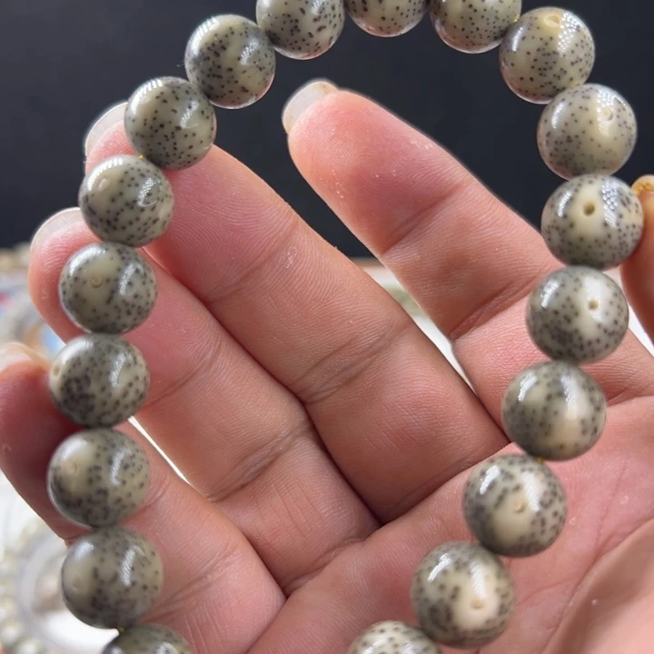 吊坠星月菩提12圆珠同枝