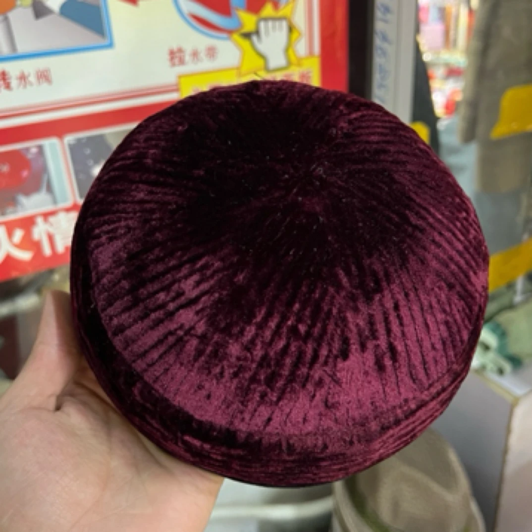 伊犁特色手工帽子