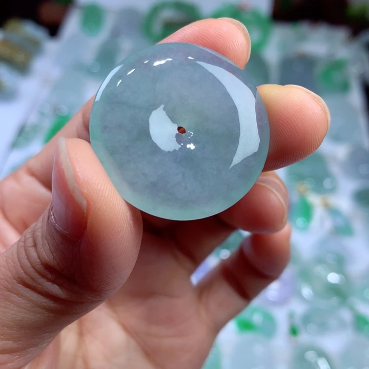 翡翠颈饰未镶嵌天然A货