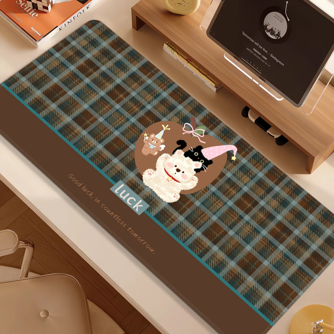 格子小猫鼠标垫子大号桌垫高级感办公必需品电脑桌垫配件可定制