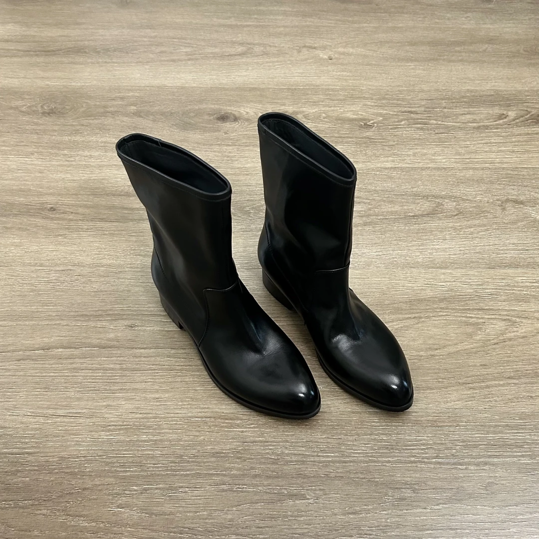 Dannyfrey复古英伦风秋冬新款极简基础显高级显瘦百搭女时装靴3CM