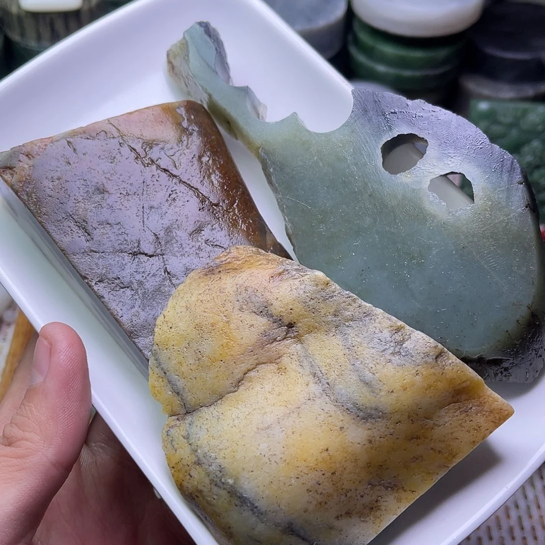 未镶嵌和田玉车挂