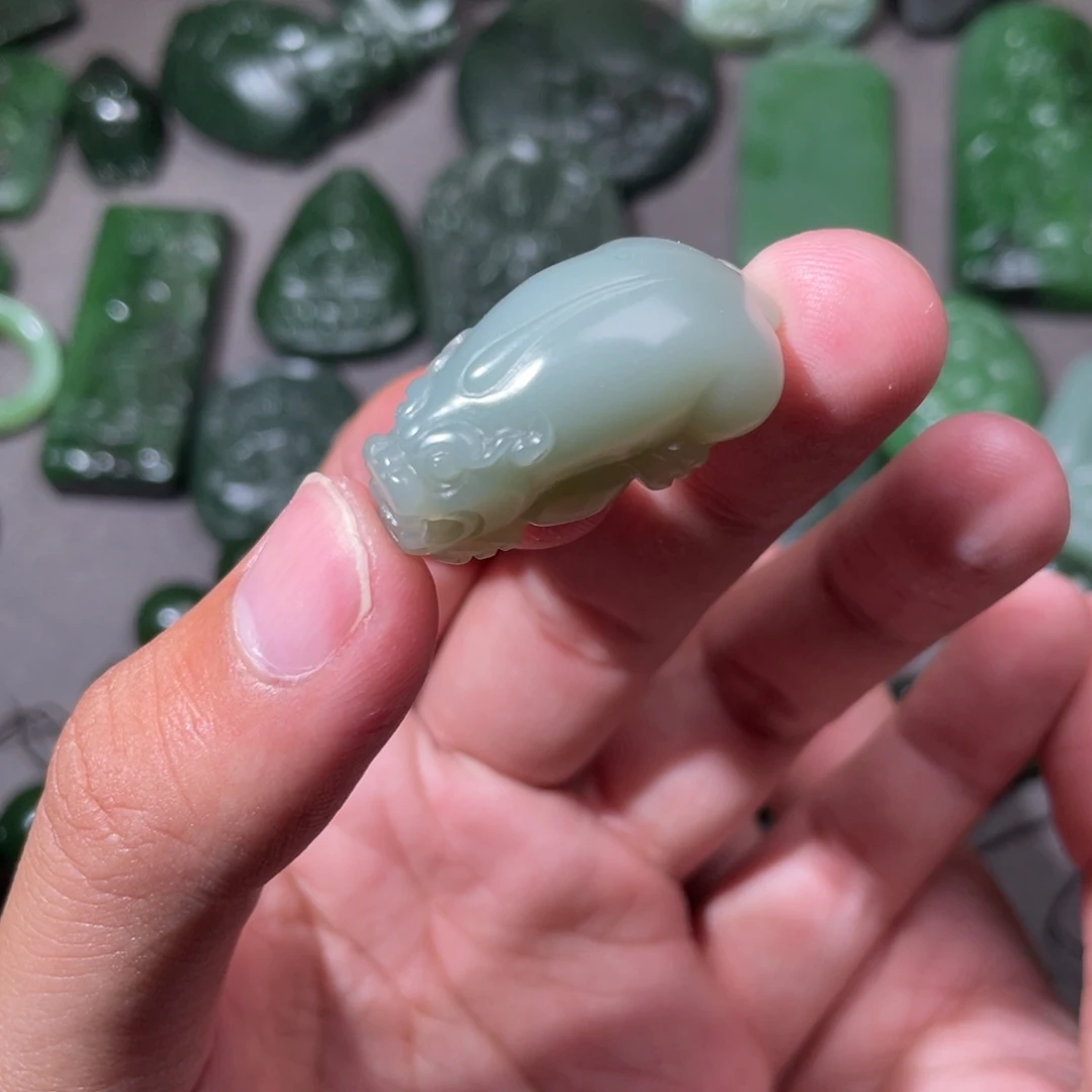 和田玉（碧玉）未镶嵌颈饰