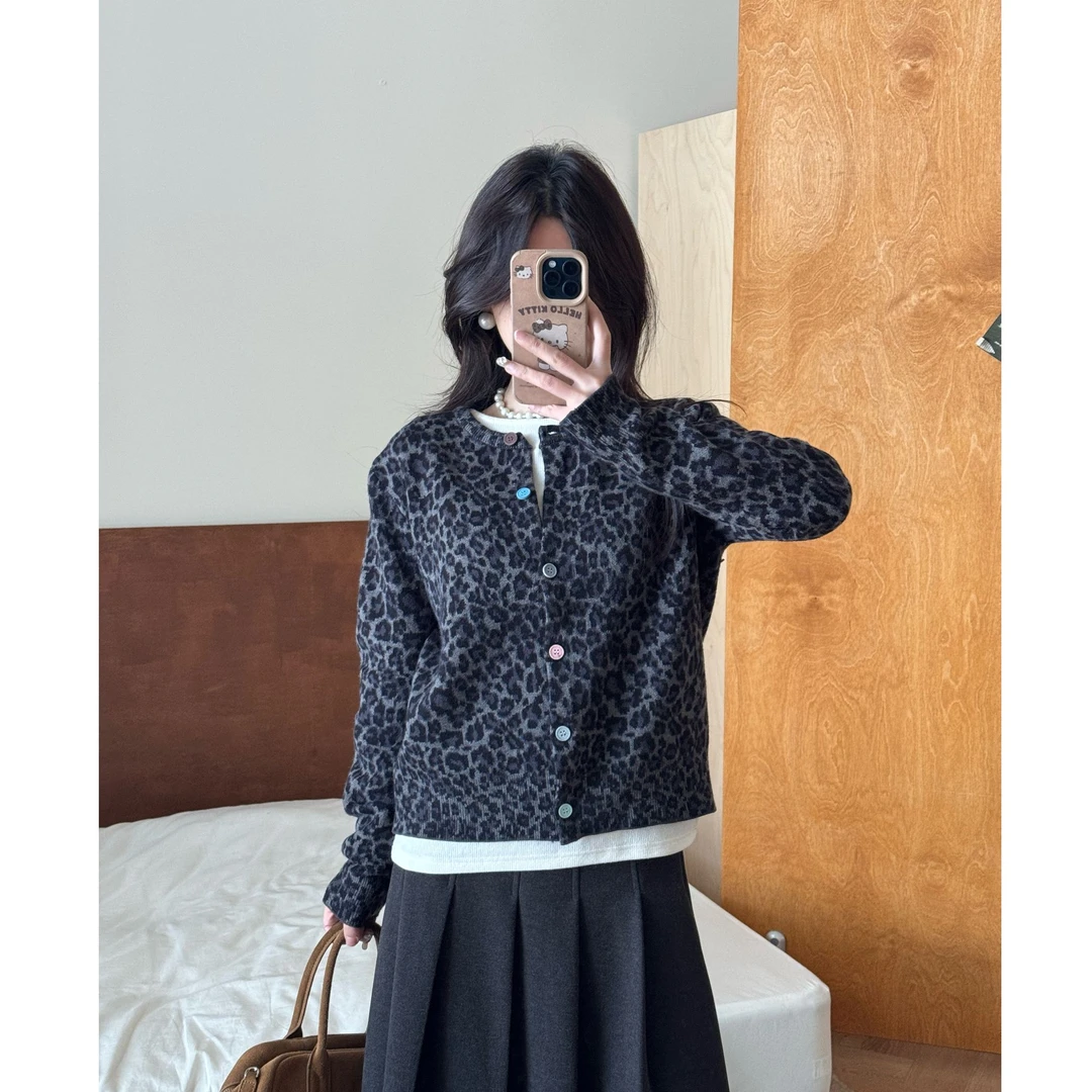 【一四六yisiliu】小个子秋冬复古豹纹毛衣长袖圆领显瘦针织开衫