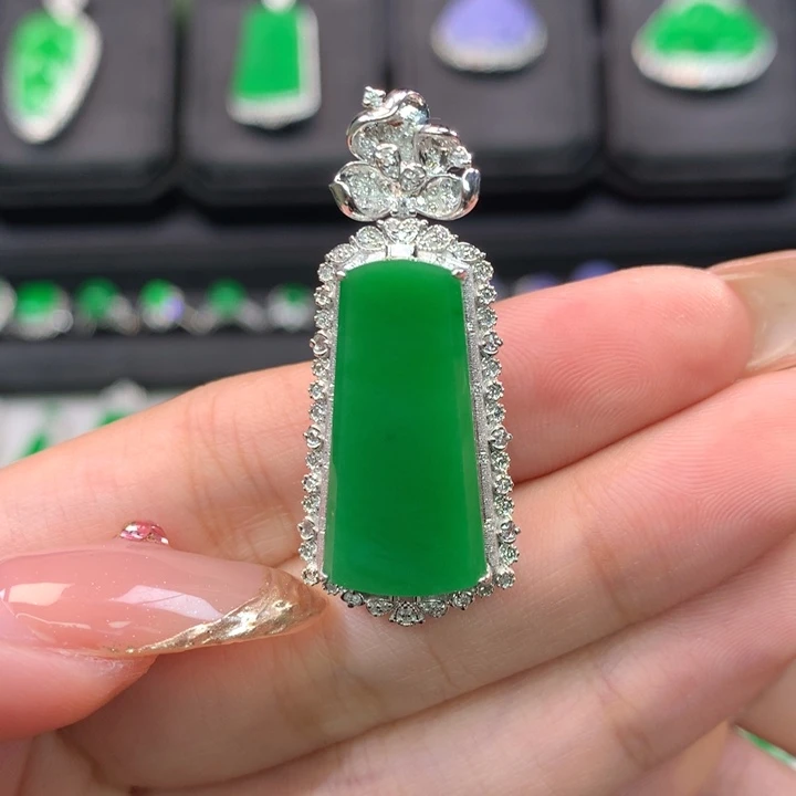 翡翠吊坠(不含链)18K金镶嵌新货