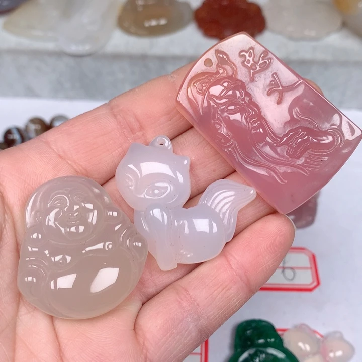 玛瑙/玉髓颈饰未镶嵌柚**心