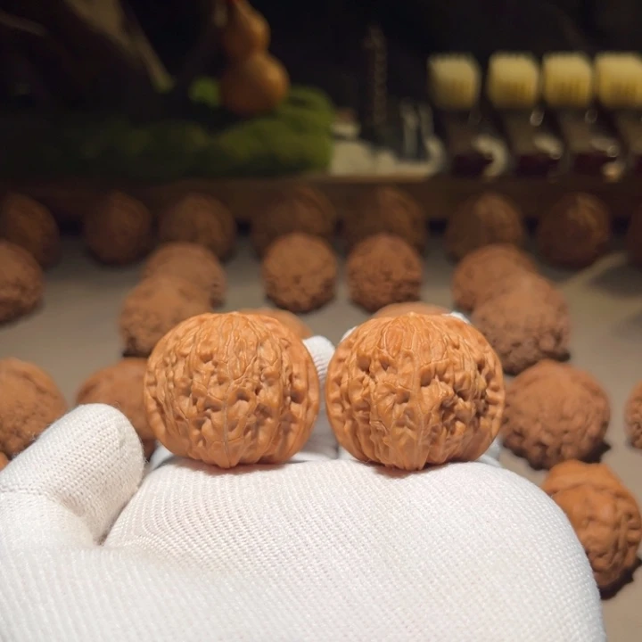 落***水把件文玩核桃磨盘