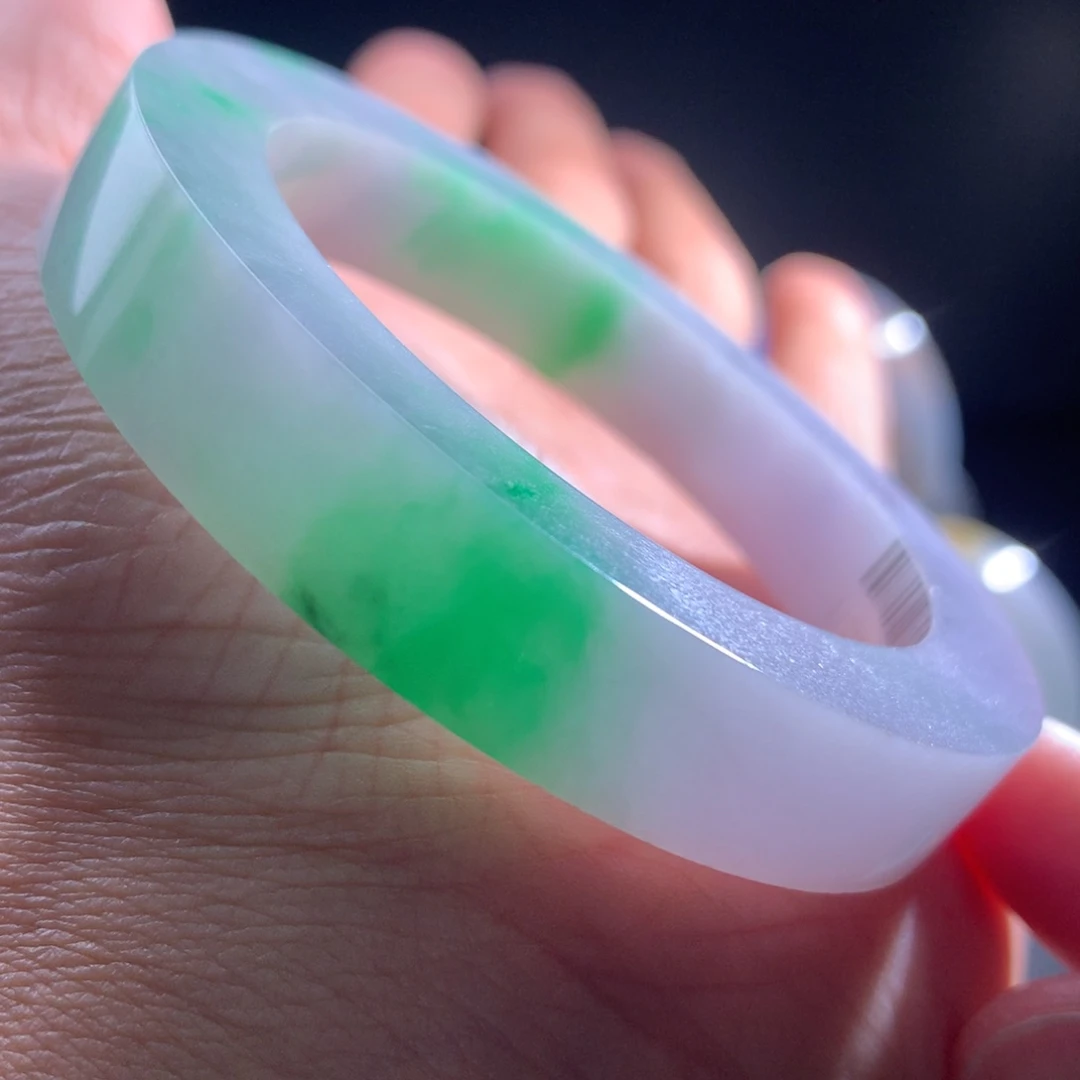 未镶嵌手镯定制翡翠