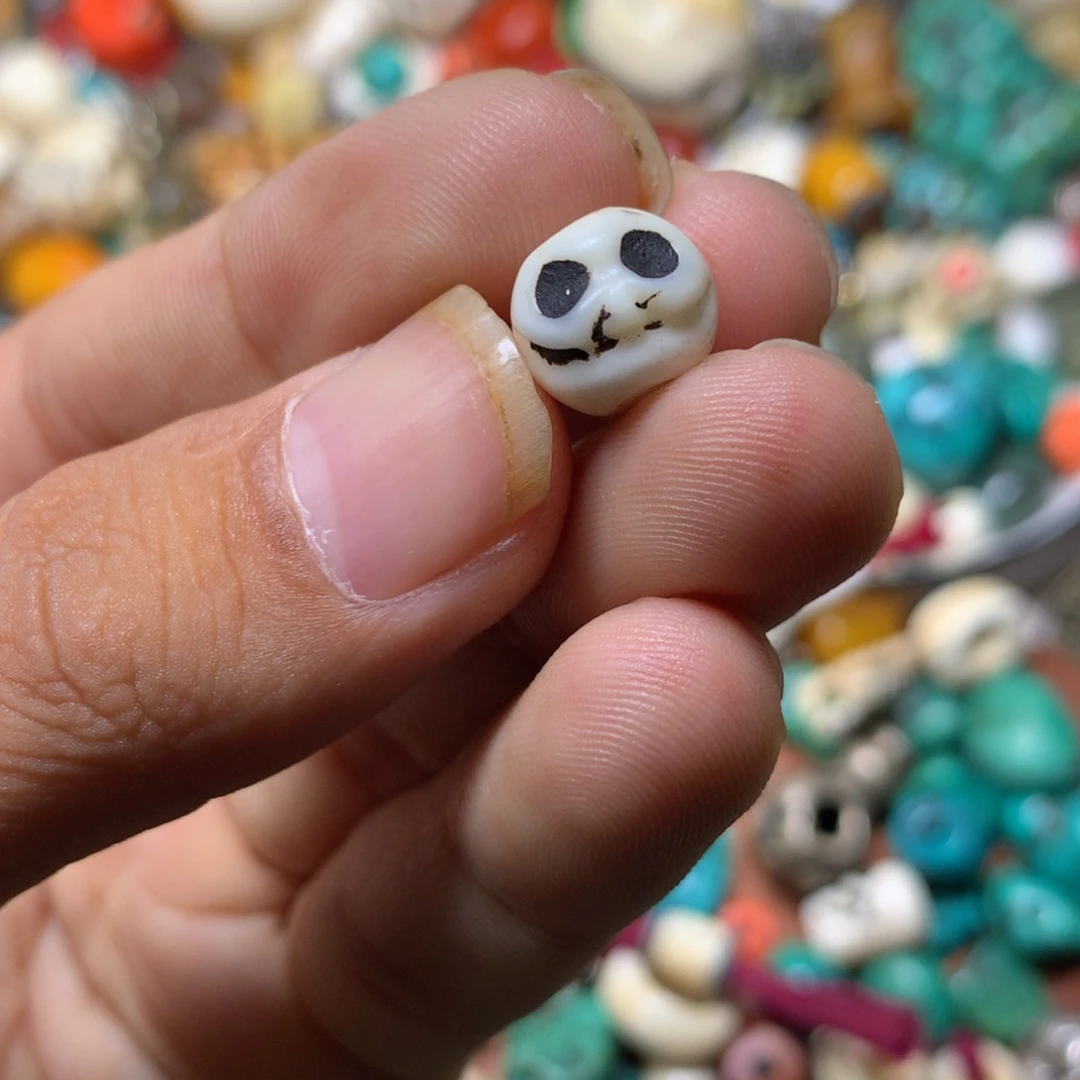 琉璃颈饰藏传小元素