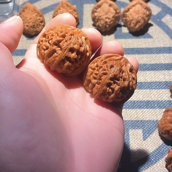 文玩核桃把件苹果园