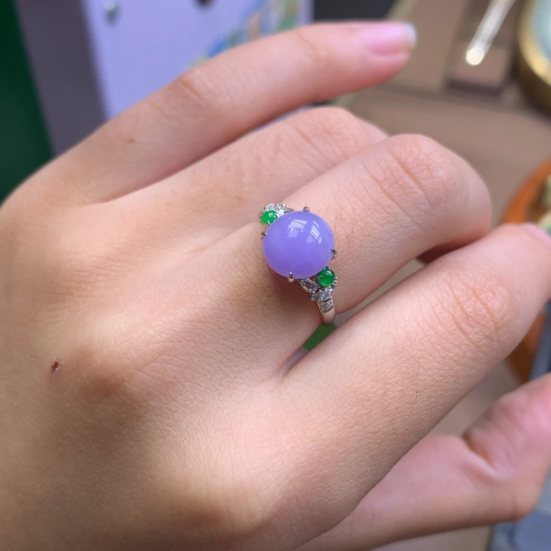 翡翠18K金镶嵌颈饰翡翠