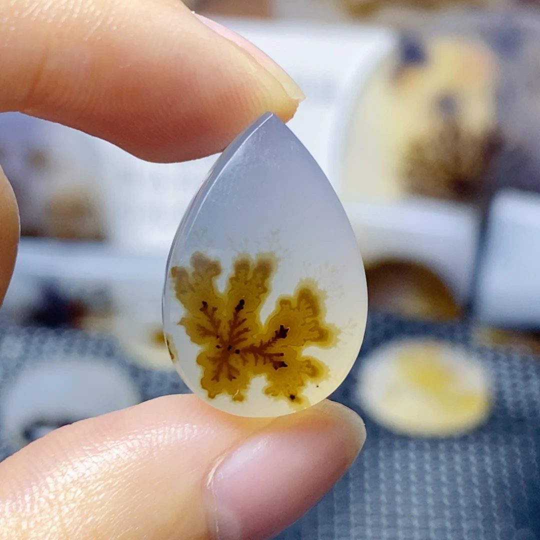 玛瑙/玉髓未镶嵌珠宝奇石