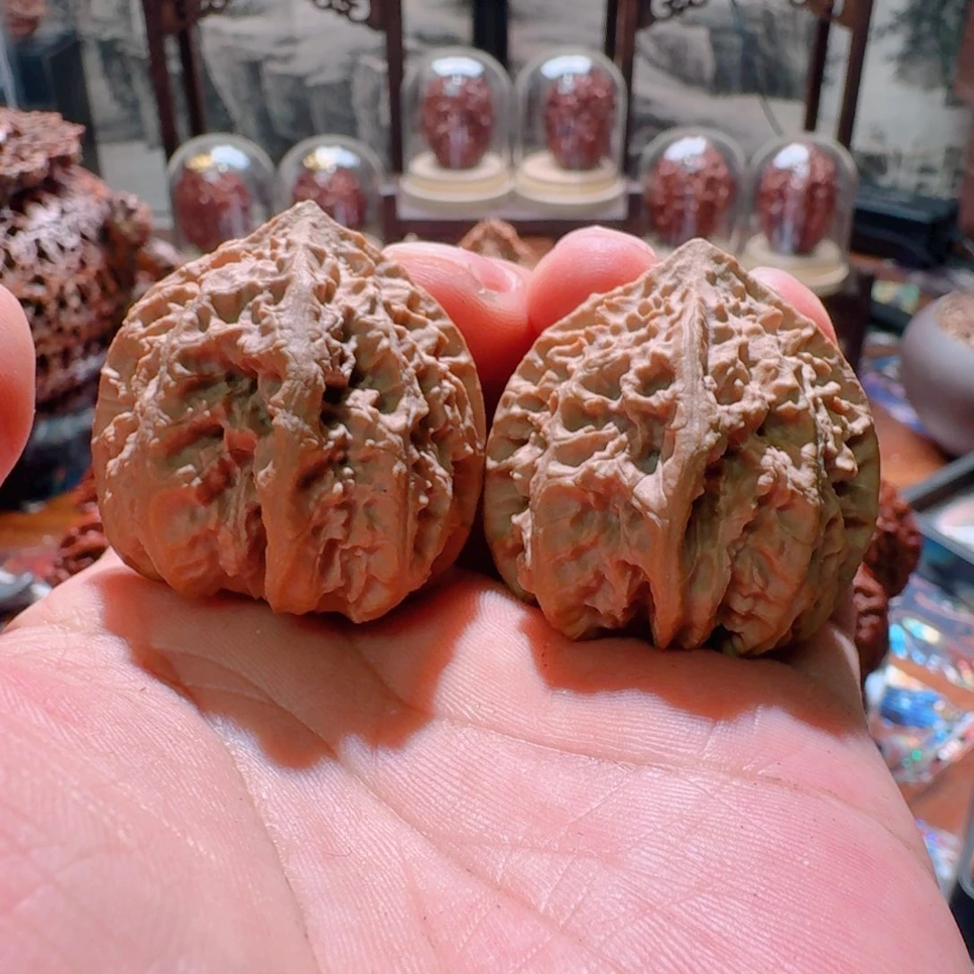 第***序文玩核桃吊坠方尊