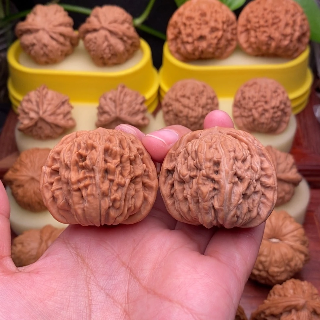 把件文玩核桃随***面41老树红皮四座楼“漏”