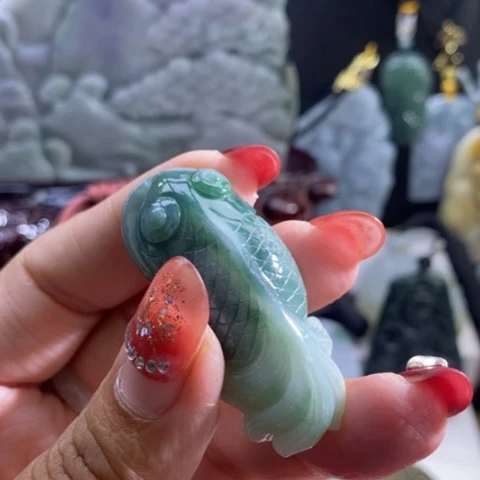 【闪购商品】颈饰未镶嵌翡翠鱼