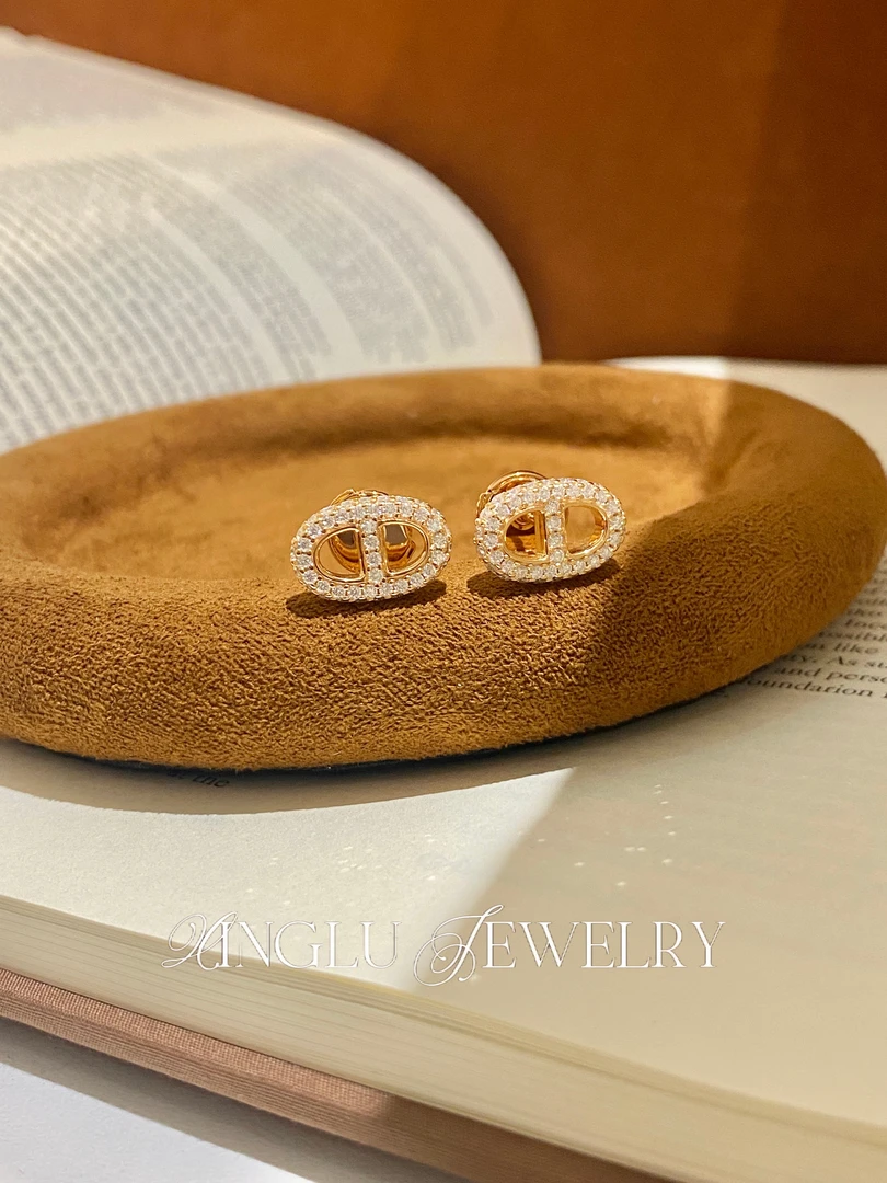 925银莫桑石耳饰 认准星璐•【猪鼻子耳钉】简约百搭精致莫桑耳钉