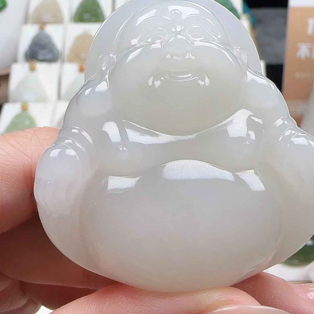 和田玉18K金镶嵌颈饰