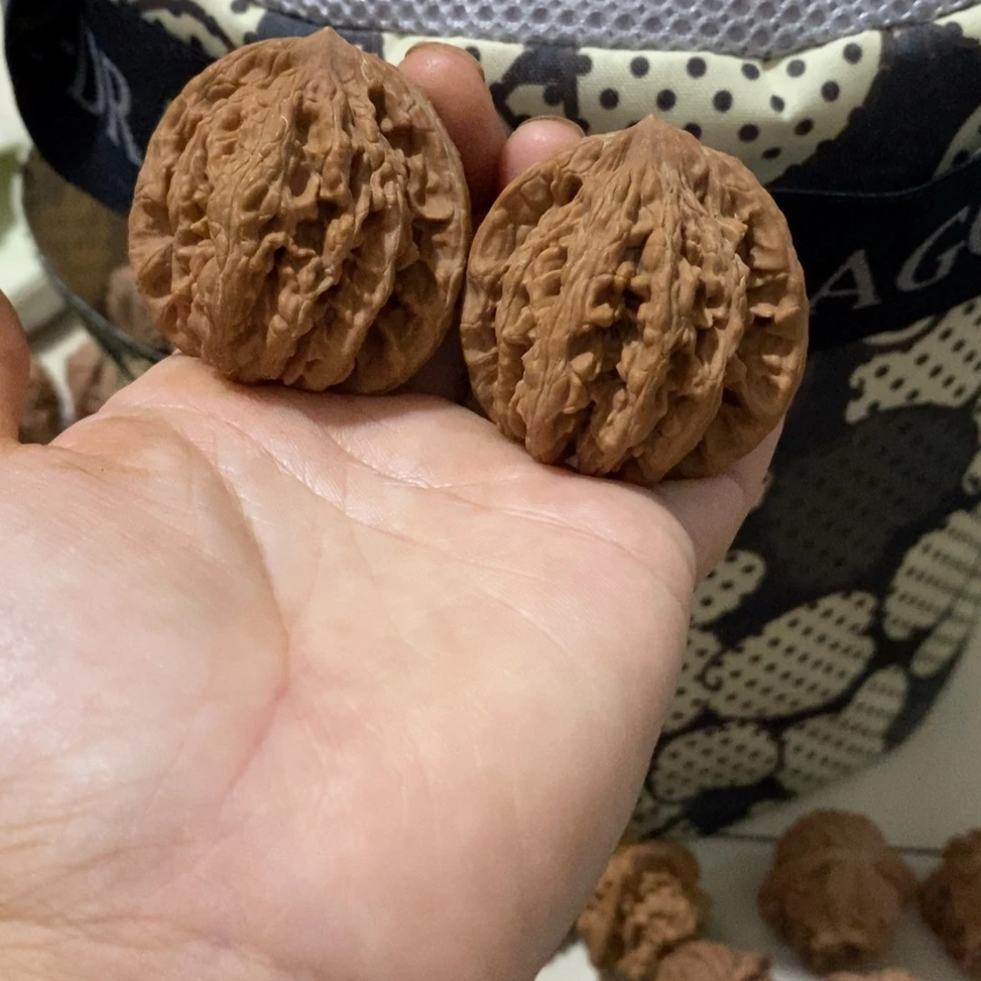 上***啡吊坠文玩核桃虎头