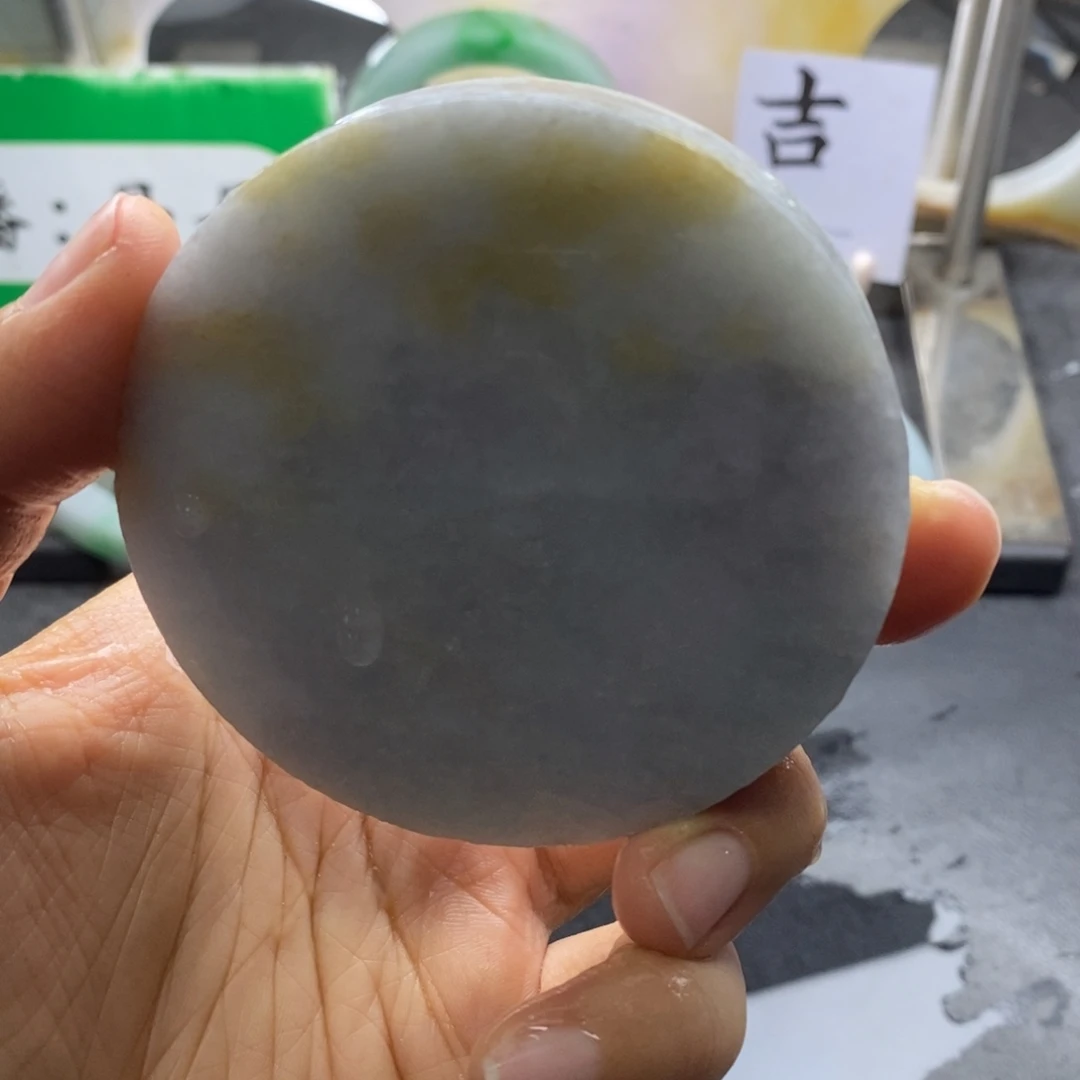 定制翡翠未镶嵌翡翠手镯