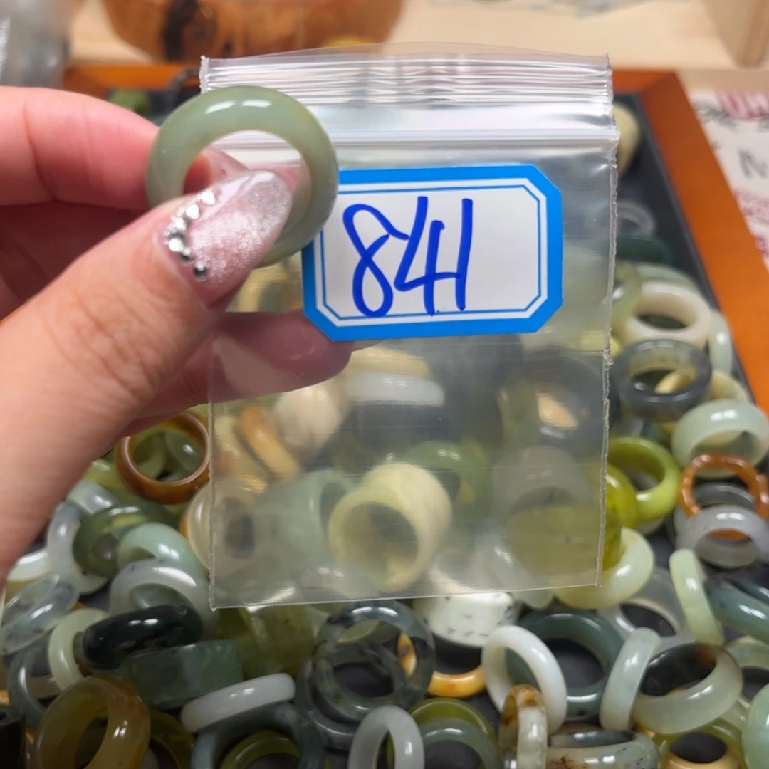 路***璐蛇纹石玉未镶嵌珠宝奇石