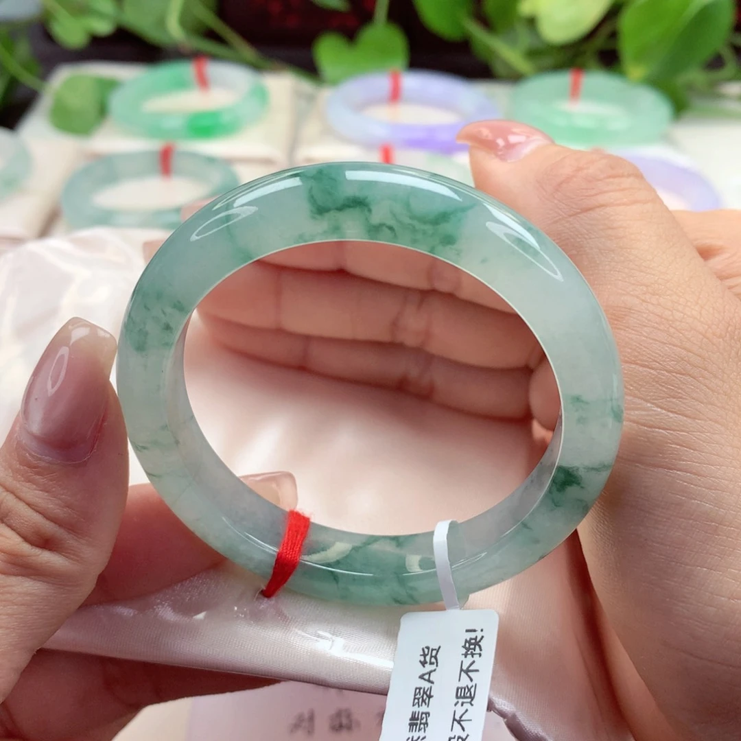 未镶嵌手镯翡翠51.7种水一致 不包容 小手福利 小柒