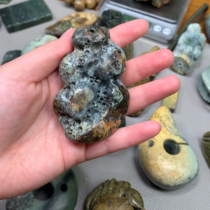 岫岩河磨玉（透闪石质玉）挂件未镶嵌