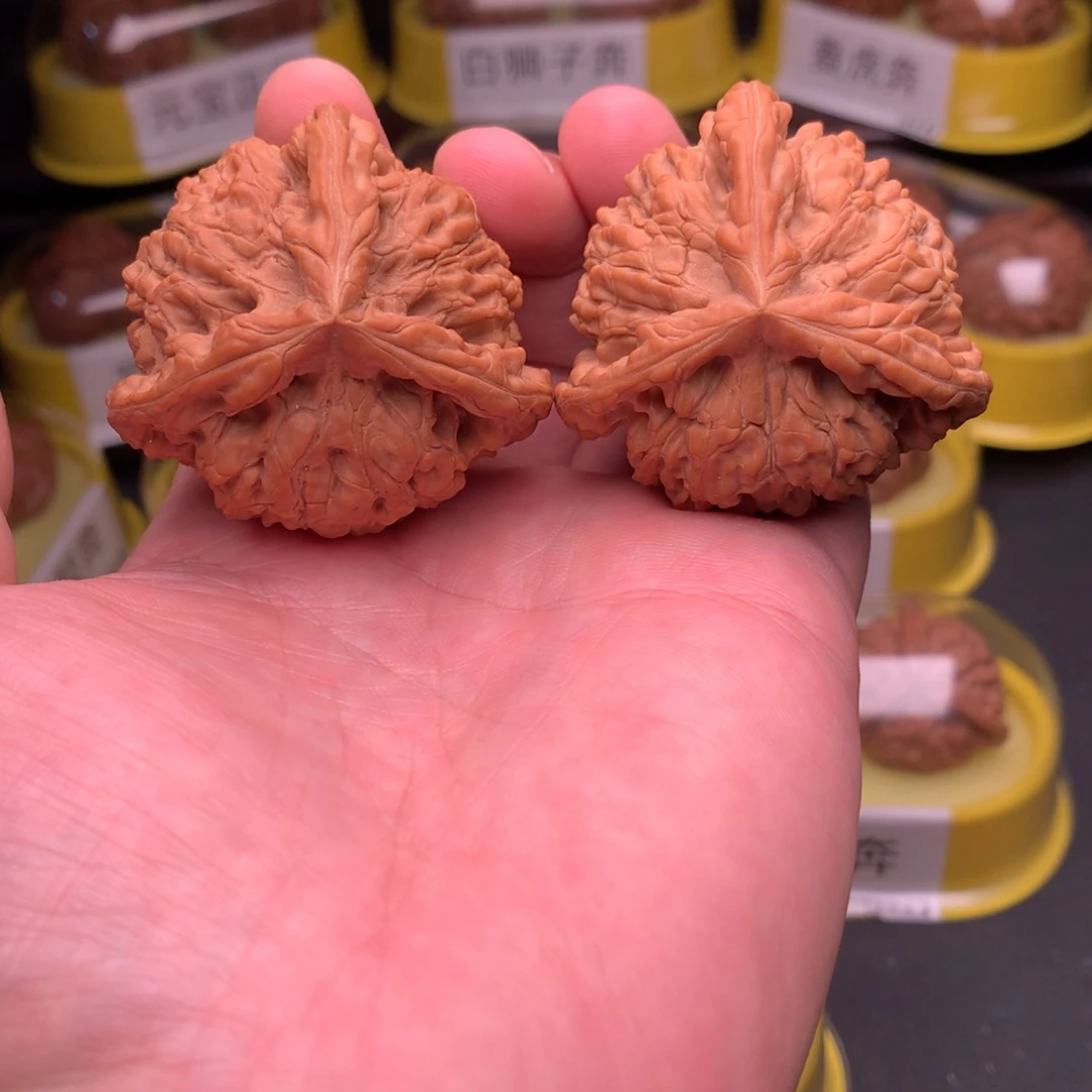 文玩核桃吊坠官帽奔