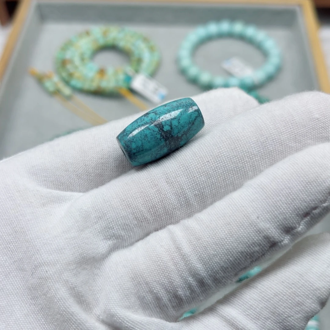 绿松石未镶嵌挂件