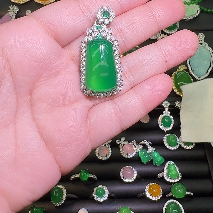 玛瑙/玉髓合金颈饰