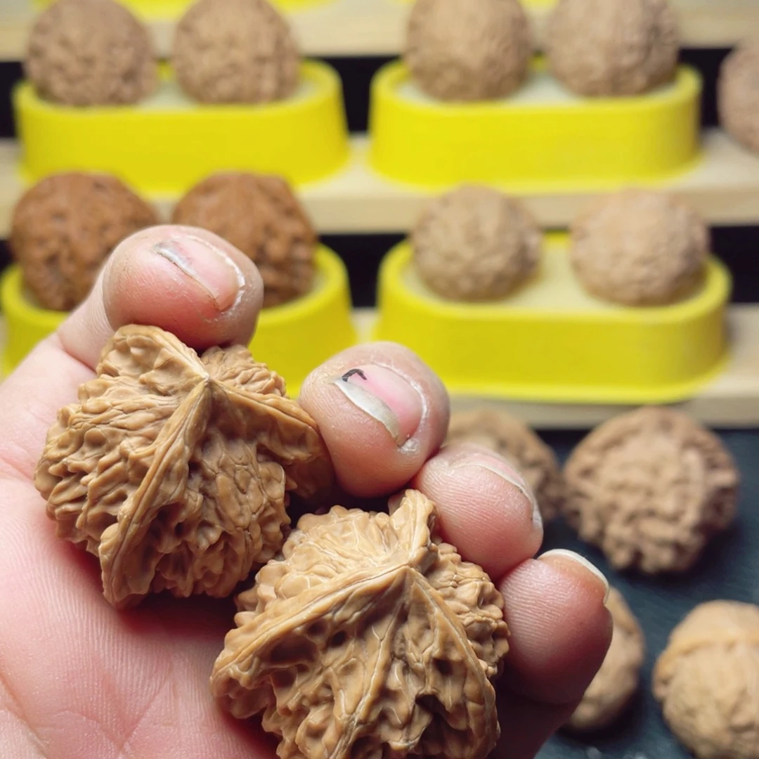 文玩核桃把件如*兔