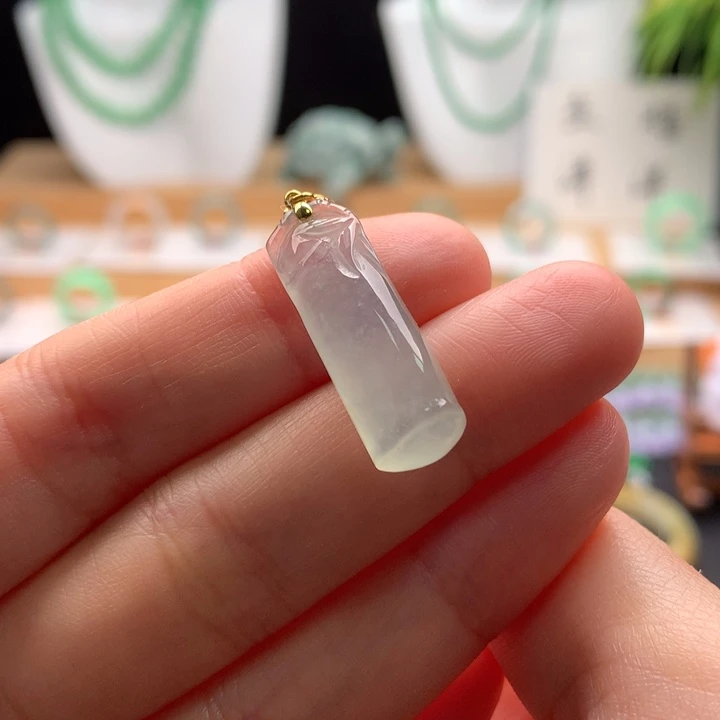 翡翠18K金镶嵌颈饰天然缅甸A货翡翠