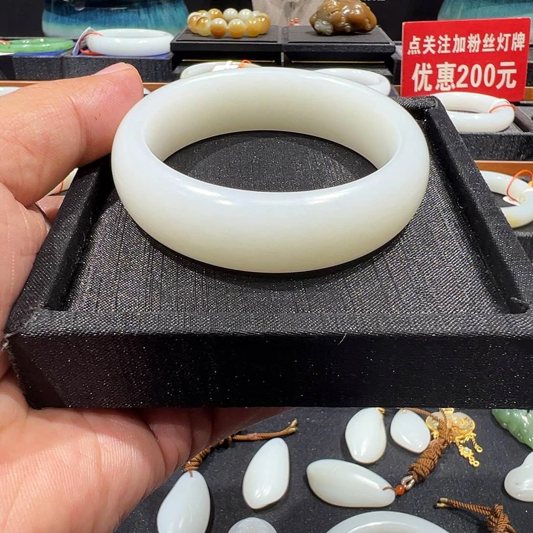 和田玉手镯未镶嵌玮*