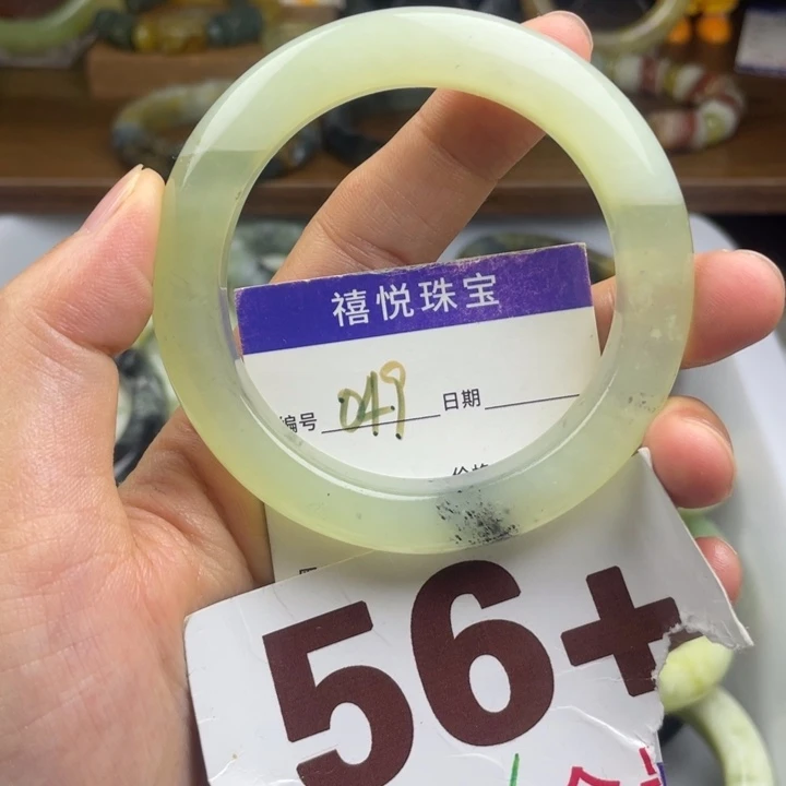 未镶嵌蛇纹石玉手镯