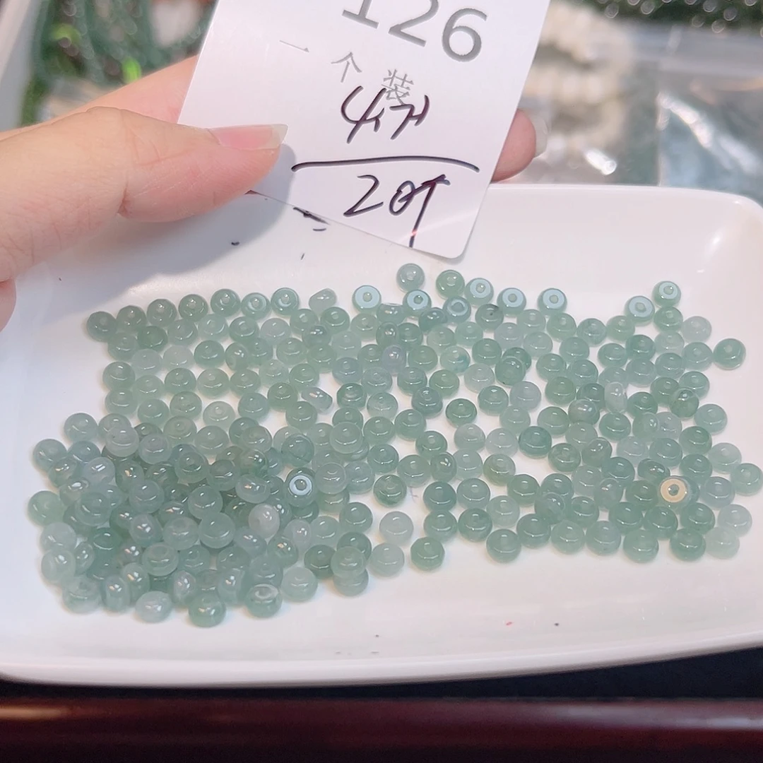 未镶嵌珠宝半成品水晶126 。