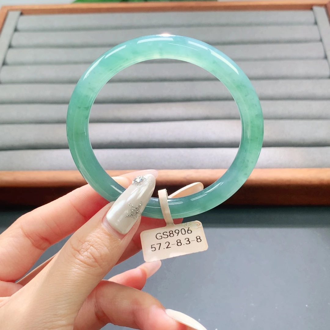 翡翠未镶嵌手镯天然