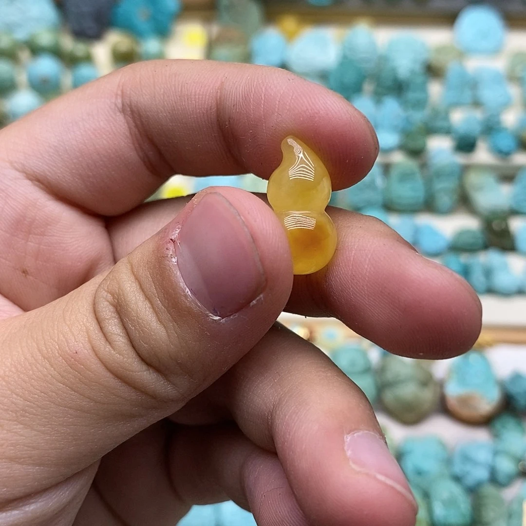裸石琥珀未镶嵌配饰