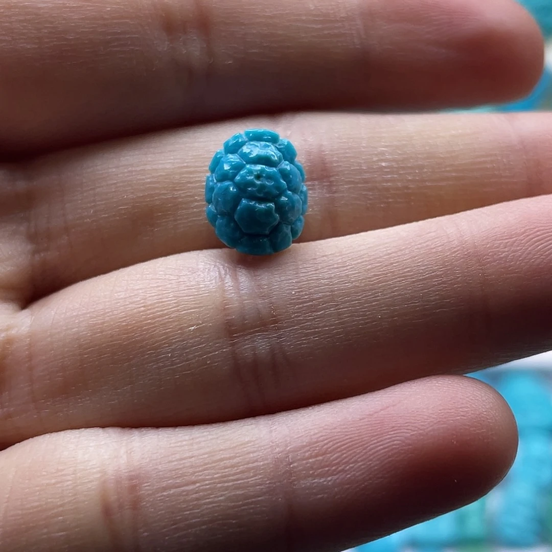 绿松石未镶嵌颈饰