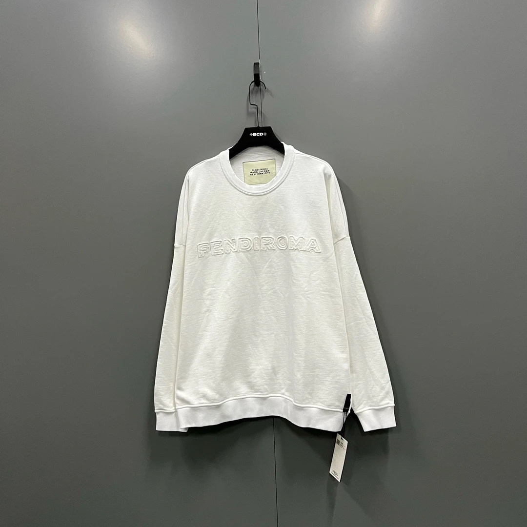 99新 FENDI/芬迪 h826 白色logo刺绣卫衣s码  L码 009201