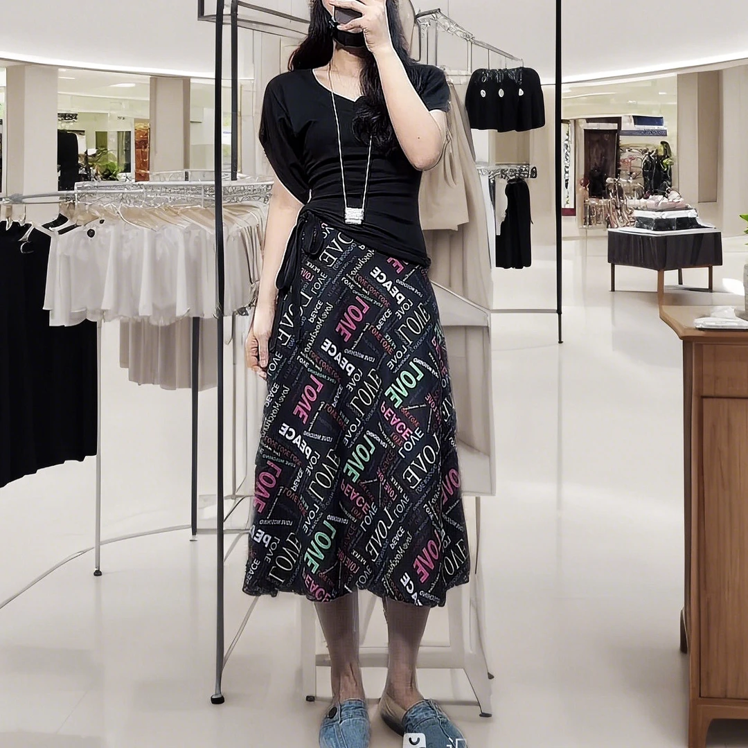 582夏季灵动，一片式系带字母印花半身裙女装时尚高腰黑色裙子