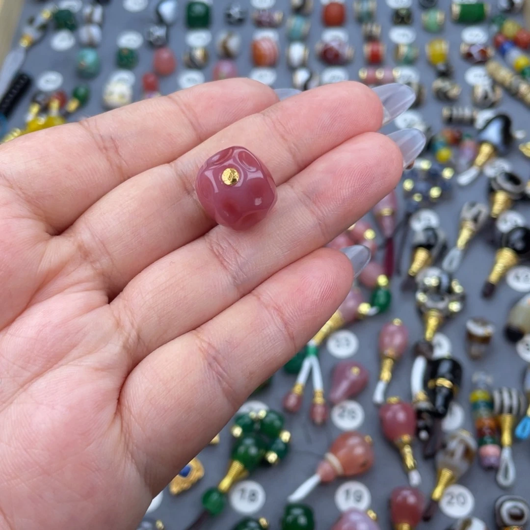 雅***赏玛瑙/玉髓饰品未镶嵌