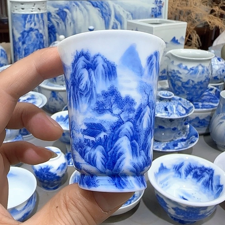 你在哪点都要求的很少……不想看别人谈恋爱