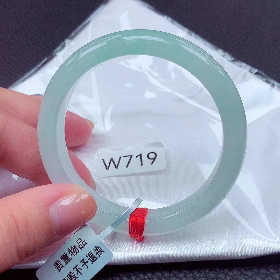 翡翠手镯未镶嵌天然缅甸翡翠A货
