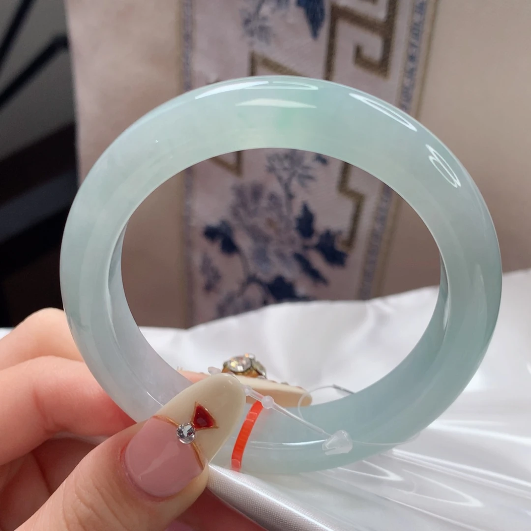 翡翠手镯未镶嵌54.8圈口