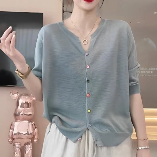 品牌折扣专柜V领毛衣女宽松大码洋气时尚纯色百搭针织衫开衫上衣