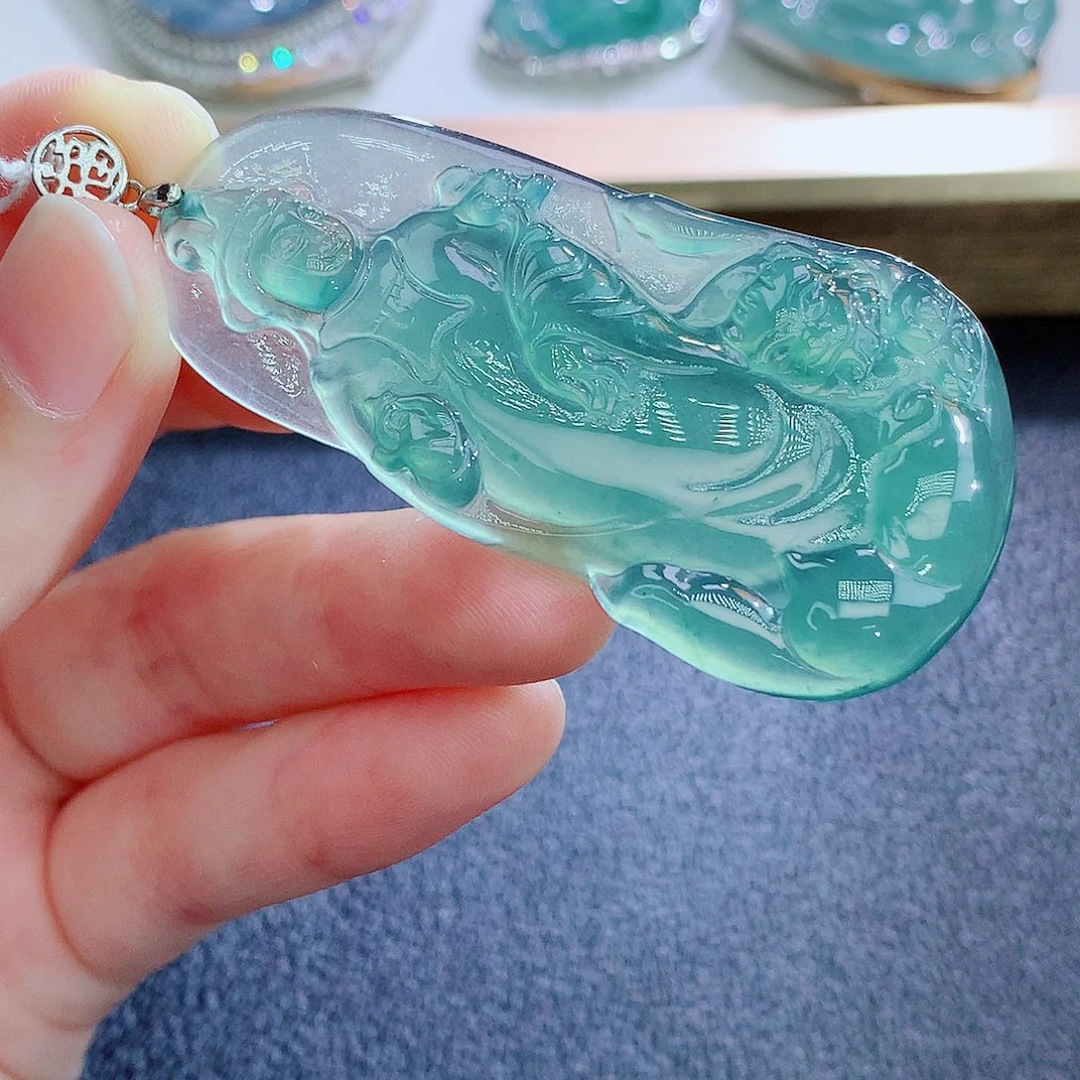 翡翠未镶嵌颈饰翡翠