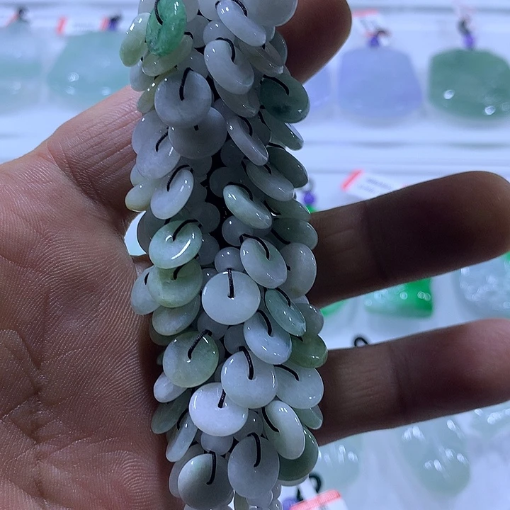 翡翠未镶嵌颈饰天然翡翠A货车挂多样性发货发其一