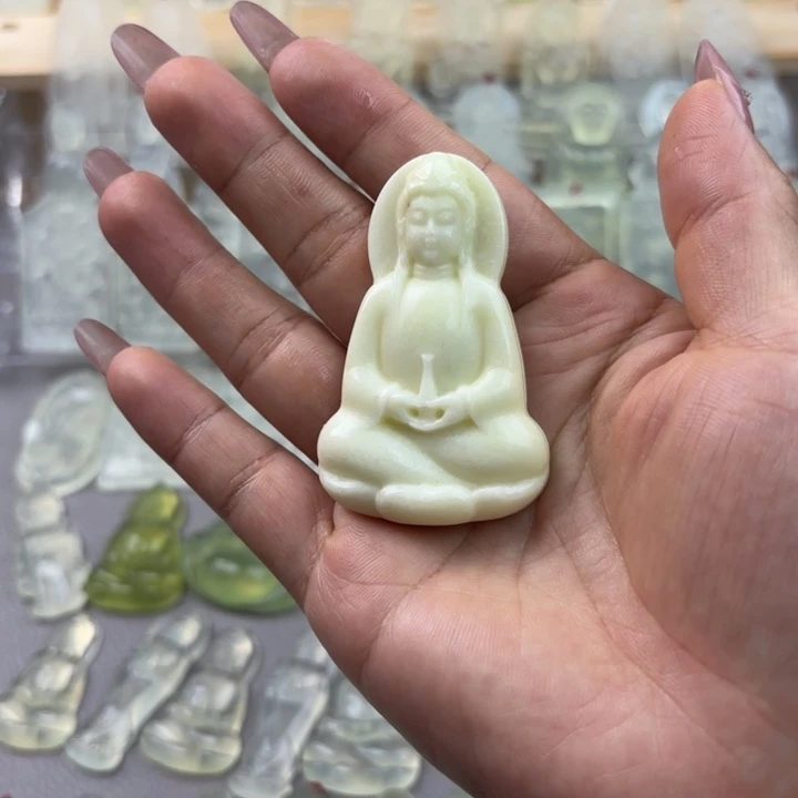 未镶嵌岫玉吊坠(赠链)观音